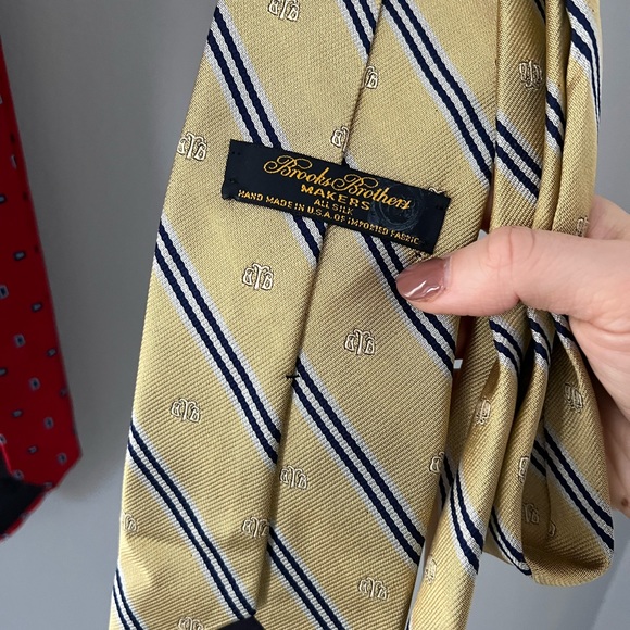 Bundle of Two Brooks Brothers Ties 100% Silk - Picture 6 of 6